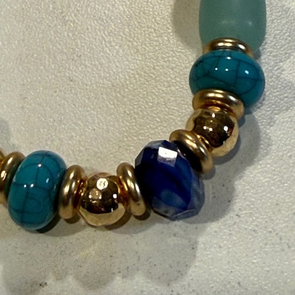 Beaded Stretch Bracelet Gold Accent Pearl Turquoise Blue Unique Design - Picture 2 of 4